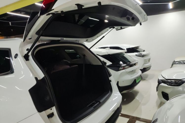 捷途X90 PLUS 2024款 1.6TD DCT别墅 7座机舱底盘23