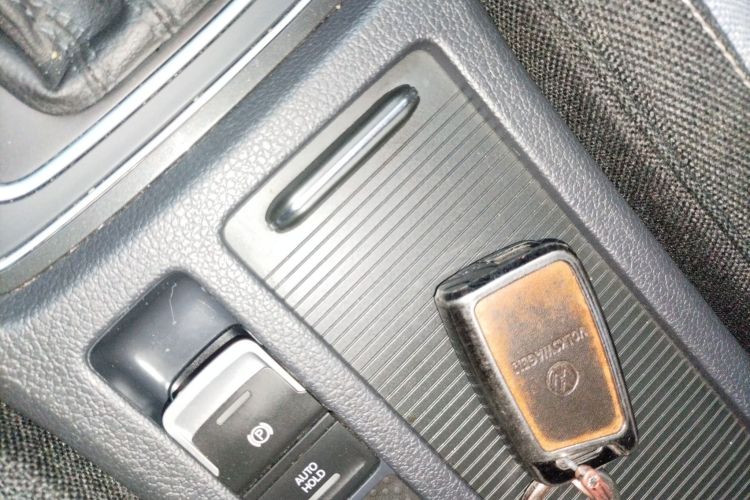 大众 高尔夫 2020款 挚爱版 200TSI DSG舒适型进取版中控内饰11