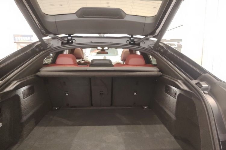 宝马X6 2023款 xDrive30i M运动套装机舱底盘23