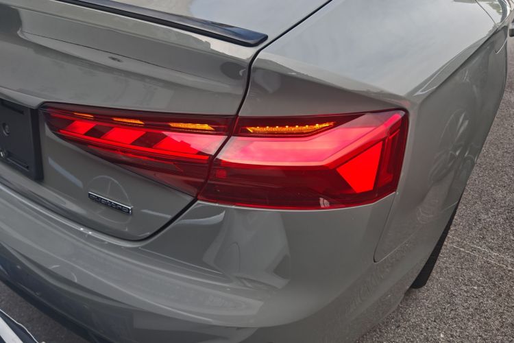 奥迪A5 2021款 Sportback 40 TFSI quattro 豪华致雅型车身外观6006