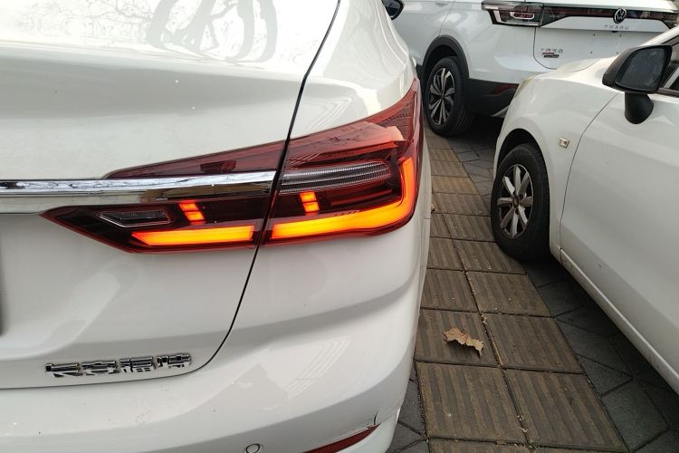 福特 福睿斯 2021款 1.5L 自动钻石版车身外观6006