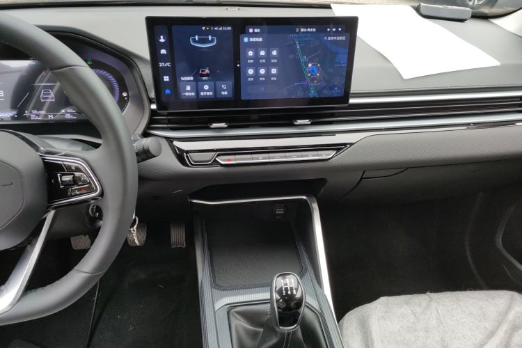 吉利汽车 帝豪 2025款 第4代 1.5L 手动龙腾版局部细节16