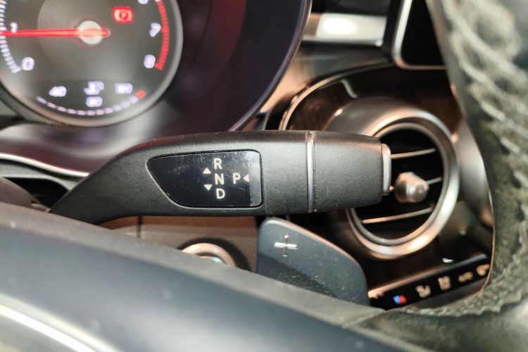 奔驰GLC 2019款 GLC 260 L 4MATIC 动感型局部细节18