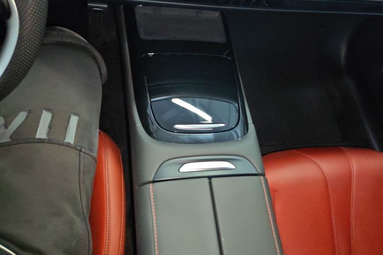 小鹏P7 2022款 670N+中控内饰18