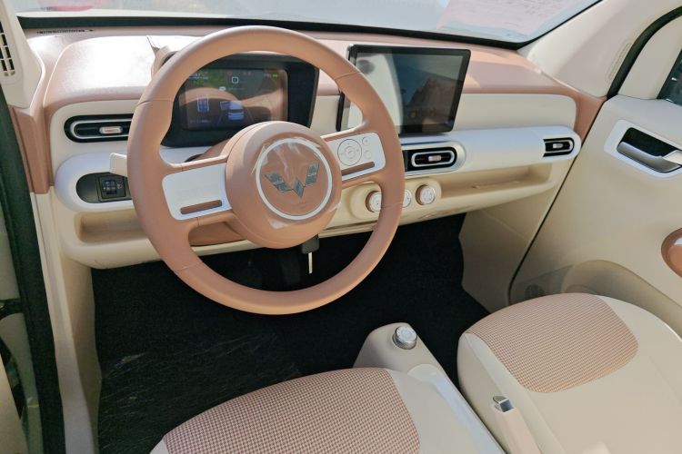 五菱汽车 宏光MINIEV 2024款 第三代 215km 青春版中控内饰12