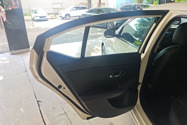 日产 轩逸 2022款 1.6L XL CVT悦享版中控内饰49