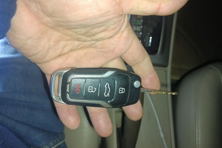 丰田 花冠 2011款 1.6L 自动豪华版中控内饰11