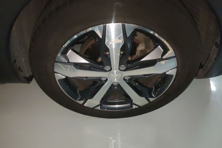 标致4008 2019款 350THP 尝先版车身外观10