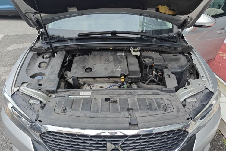 DS 5LS 2014款 1.8L 自动舒适版VTi140局部细节24