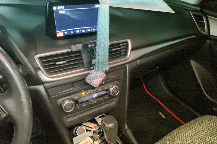 马自达3 昂克赛拉 2017款 两厢 2.0L 自动豪华型 国V中控内饰16