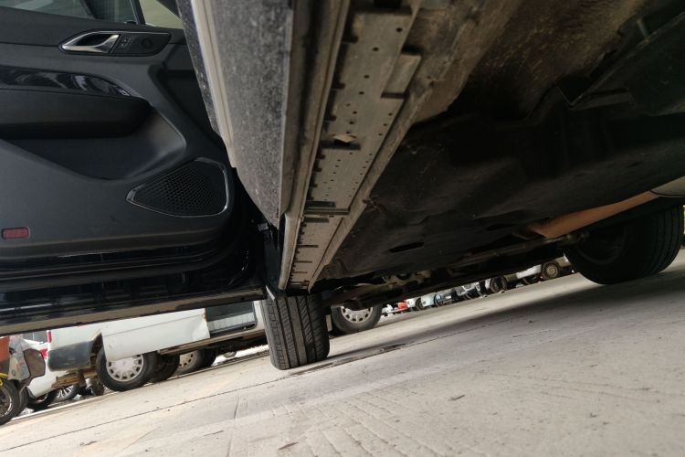 红旗HS3 2023款 1.5T 两驱善为版局部细节9002