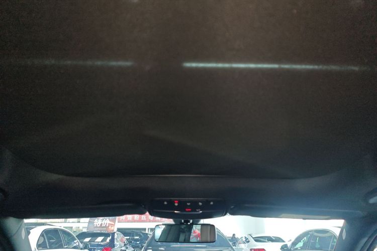 奔驰E级 2023款 改款 E 300 L 运动时尚型局部细节22