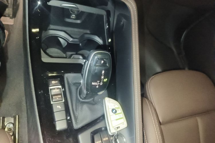 宝马X2 2020款 sDrive25i 领先型M越野套装局部细节18