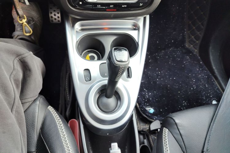 博速 smart forfour 2017款 BRABUS Xclusive中控内饰18