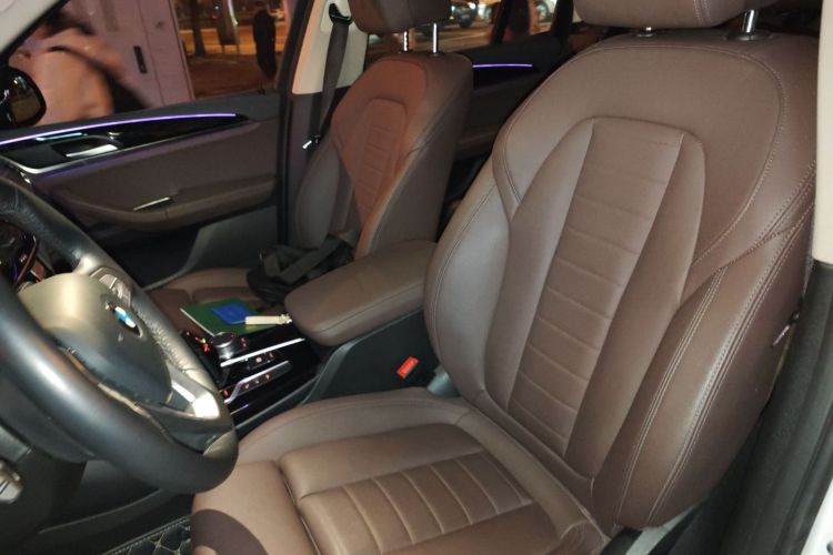 宝马X3 2021款 xDrive25i 豪华套装中控内饰19