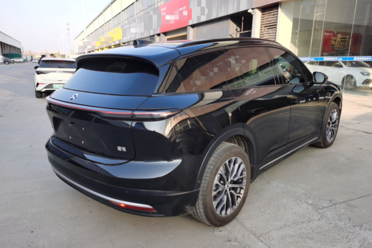 蔚来ES6 2024款 75kWh车身外观7