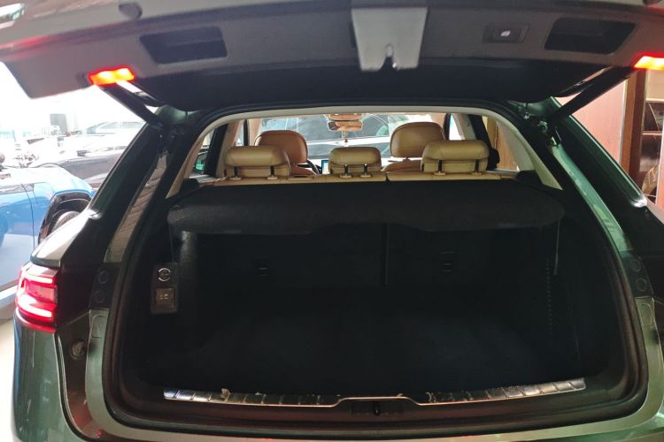 鸿蒙智行 问界M5 2022款 增程四驱性能版机舱底盘23