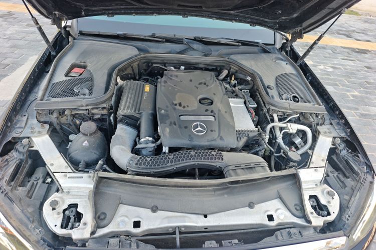 奔驰E级 2017款 E 300 L 运动豪华型机舱底盘24