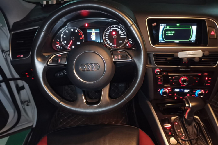 奥迪Q5 2017款 Plus 40 TFSI 技术型局部细节13