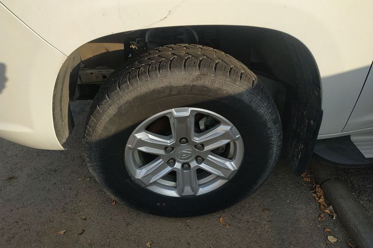 上汽大通MAXUS 大通T70 2019款 2.0T柴油自动四驱舒享型标箱高底盘车身外观6007