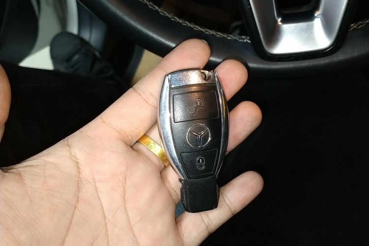 奔驰GLA 2016款 GLA 220 4MATIC 时尚型中控内饰11