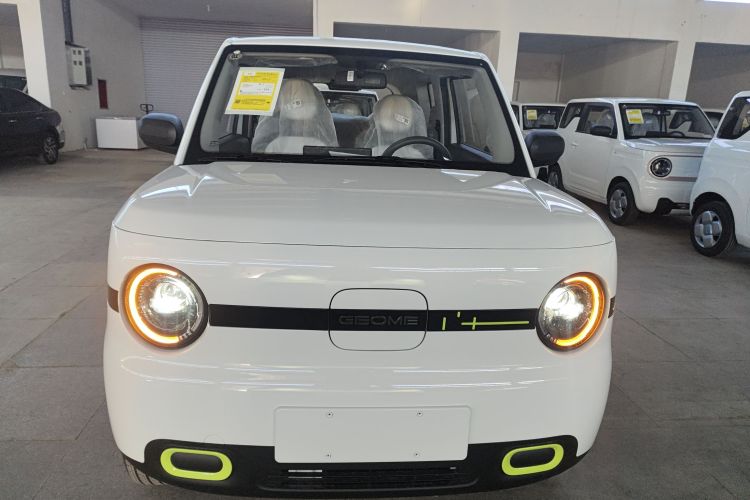 吉利银河 熊猫 2025款 210km 元气熊车身外观2