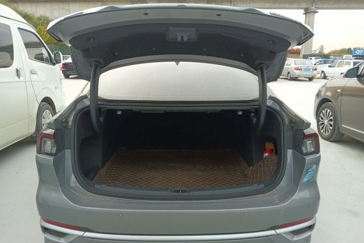 福特 蒙迪欧 2022款 EcoBoost 245 豪华型机舱底盘23