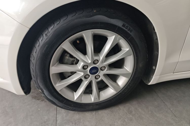 福特 蒙迪欧 2017款 改款 EcoBoost 180 时尚型车身外观6007