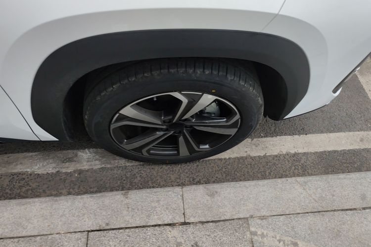 吉利汽车 博越L 2025款 第四代 1.5TD DCT 扬帆车身外观10