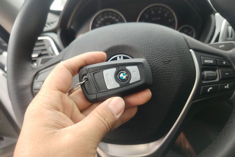 宝马3系GT 2018款 320i 时尚型中控内饰7001