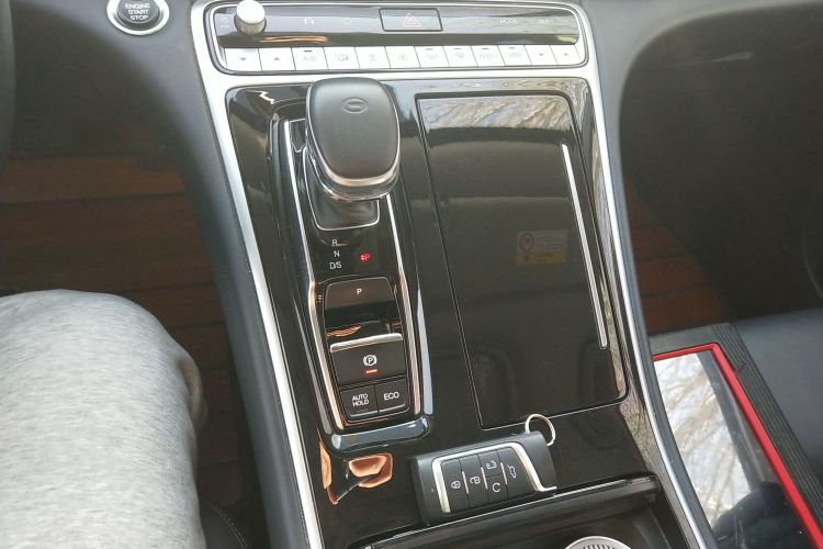 广汽传祺 传祺M8 2023款 领秀系列 390T 尊享版中控内饰18