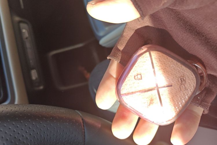 五菱汽车 五菱缤果PLUS 2024款 330km 五座版中控内饰11