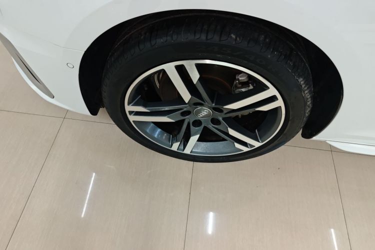 奥迪A4L 2020款 40 TFSI 豪华动感型车身外观6007