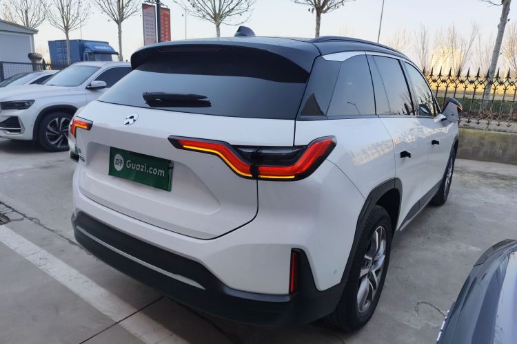 蔚来ES6 2019款 420KM 运动版车身外观7