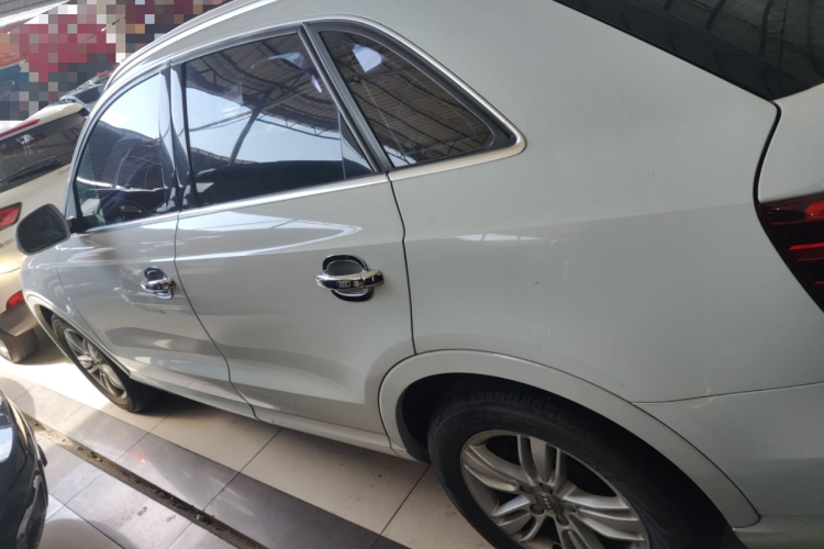 奥迪Q3 2015款 30 TFSI 舒适型车身外观4