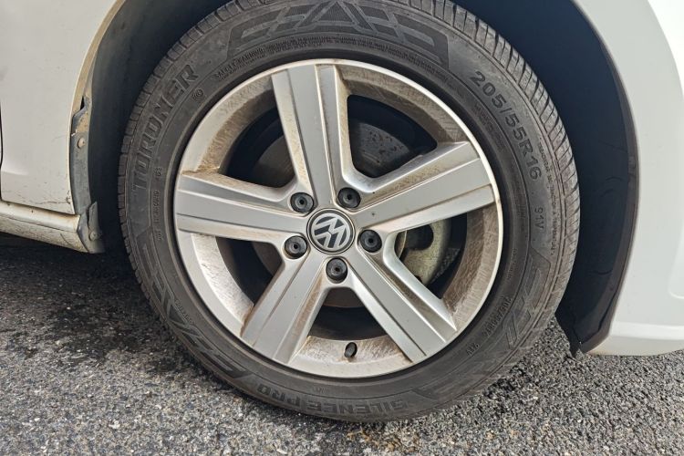 大众 高尔夫 2018款 1.6L 自动时尚型车身外观10