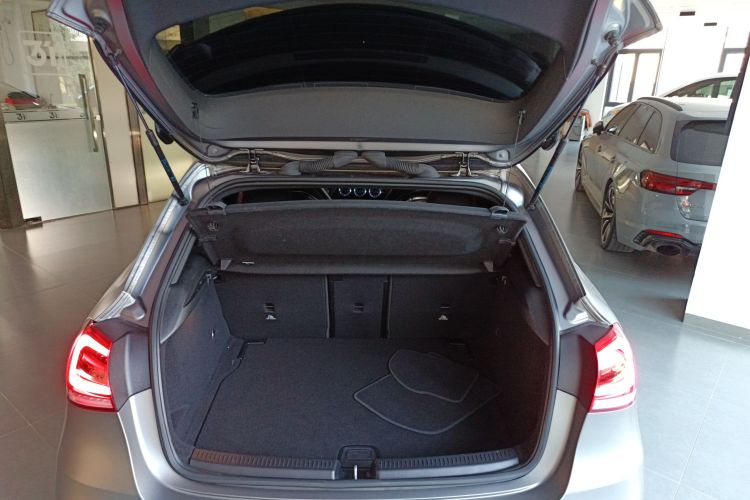 奔驰A级AMG(进口) 2022款 AMG A 45 4MATIC+机舱底盘23