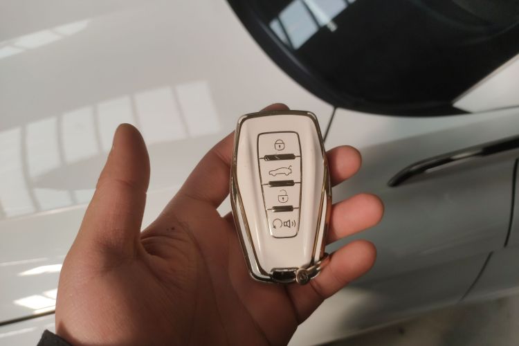 吉利汽车 帝豪 2025款 第4代 1.5L CVT龙腾版中控内饰11