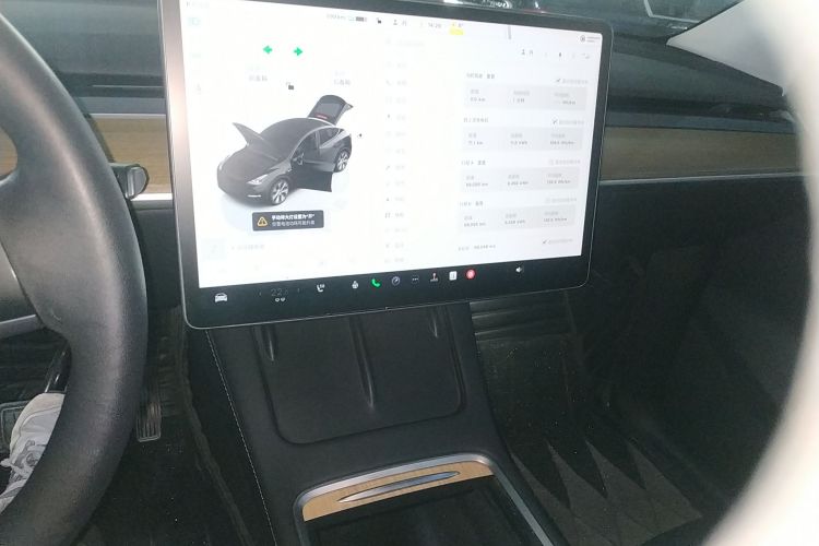 特斯拉 Model Y 2022款 改款 后轮驱动版中控内饰16