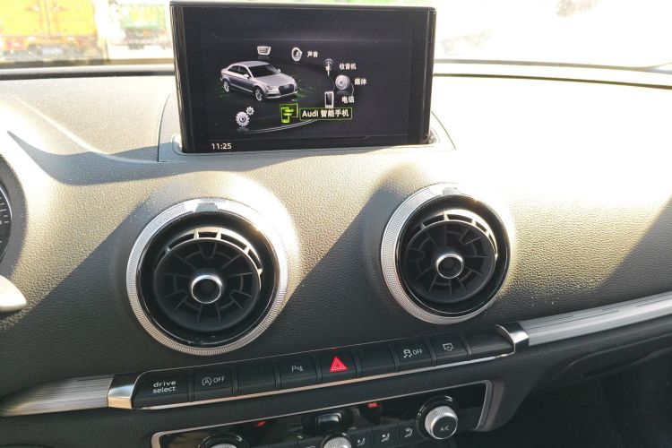 奥迪A3 2019款 Limousine 35 TFSI 运动型 国VI中控内饰16