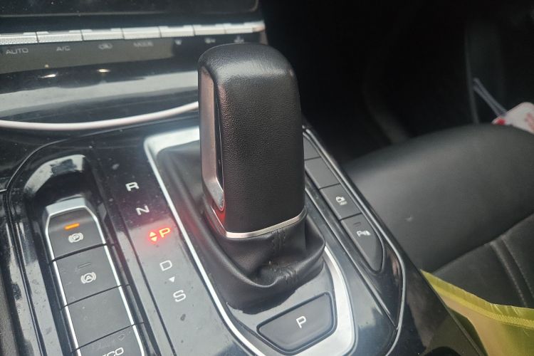 五菱汽车 五菱凯捷 2020款 1.5T CVT旗舰型中控内饰18