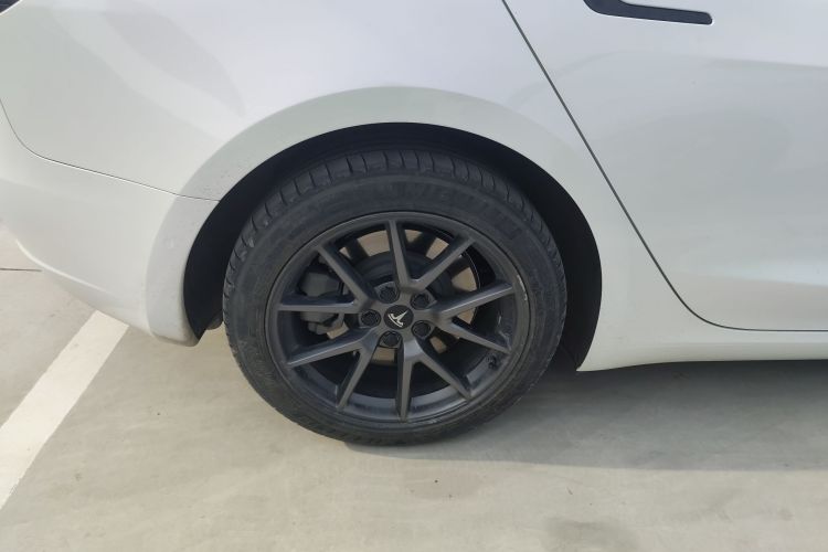特斯拉 Model 3 2022款 后轮驱动版车身外观6008