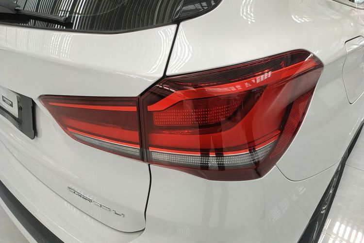 宝马X1 2022款 sDrive25Li 领先型车身外观9