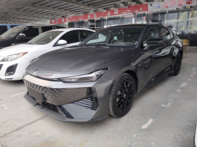 长安UNI-V 2024款 1.5T 尊贵型