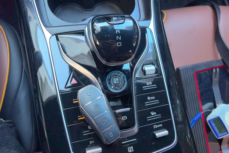 比亚迪 秦PLUS 2021款 DM-i 120KM 旗舰型中控内饰18