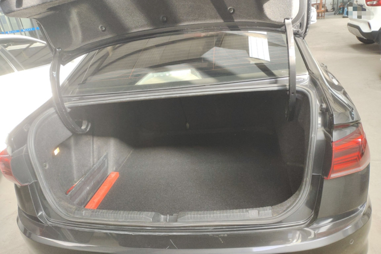 大众 宝来 2019款 改款 1.5L 手动舒适型 国VI机舱底盘23