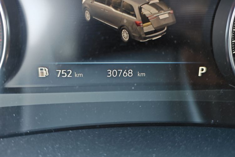 别克GL8 2022款 陆上公务舱 652T 豪华型中控内饰15