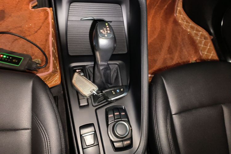 宝马X1 2019款 sDrive18Li 时尚型中控内饰18