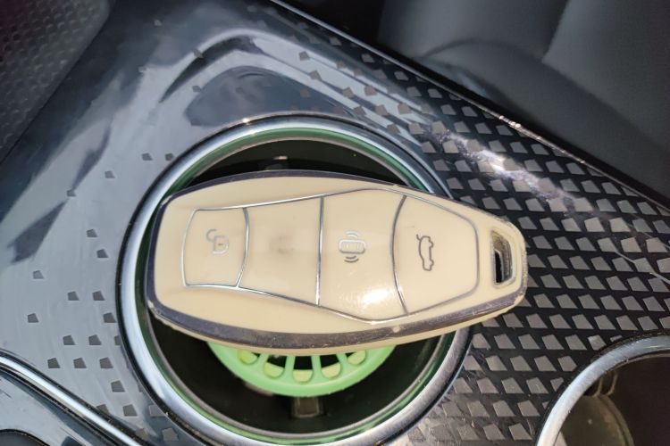 红旗HS3 2023款 1.5T 两驱善为版中控内饰11