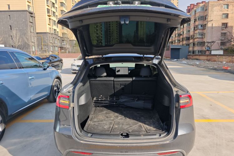 特斯拉 Model Y 2024款 后轮驱动版机舱底盘23
